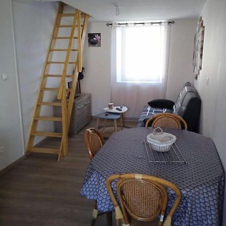 Maison Pour 2 A 4 Personnes Brassac-les-Mines Bagian luar foto